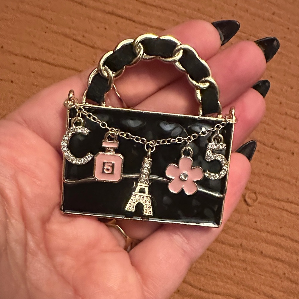 Vera by New York Black Brooch